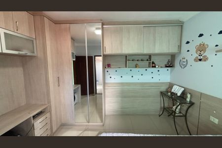 Casa à venda com 263m², 3 quartos e 8 vagasSuite 2
