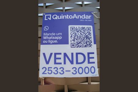 Casa à venda com 220m², 3 quartos e 3 vagas Casa à venda com 220m², 3 quartos e 3 vagasPlaquinha