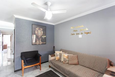 Sala de casa à venda com 3 quartos, 220m² em São João Batista, Belo Horizonte