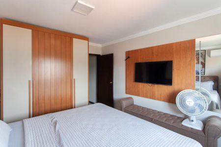 Casa à venda com 220m², 3 quartos e 3 vagas Casa à venda com 220m², 3 quartos e 3 vagasSuíte