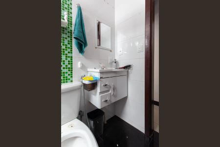 Casa à venda com 220m², 3 quartos e 3 vagas Casa à venda com 220m², 3 quartos e 3 vagasBanheiro Social 2