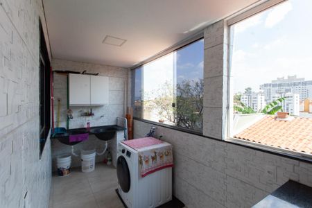 Casa à venda com 220m², 3 quartos e 3 vagas Casa à venda com 220m², 3 quartos e 3 vagasÁrea de Serviço