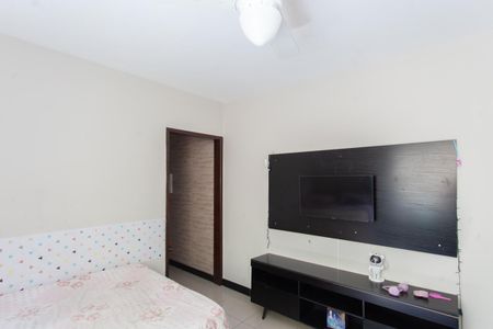 Casa à venda com 220m², 3 quartos e 3 vagas Casa à venda com 220m², 3 quartos e 3 vagasQuarto 1