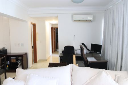 Sala de apartamento para alugar com 3 quartos, 120m² em Vila Maria Jose, Goiânia