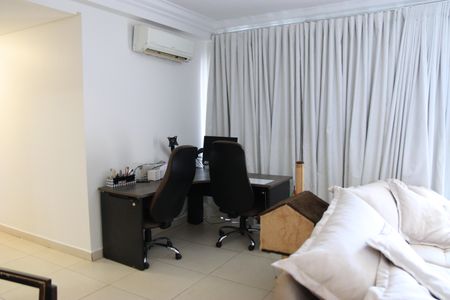 Sala de apartamento para alugar com 3 quartos, 120m² em Vila Maria Jose, Goiânia