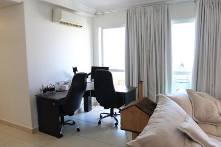 Sala de apartamento para alugar com 3 quartos, 120m² em Vila Maria Jose, Goiânia