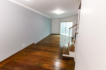 Casa de condomínio para alugar com 175m², 3 quartos e 2 vagasSala 1