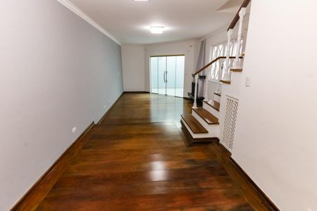 Casa de condomínio para alugar com 175m², 3 quartos e 2 vagasSala 1