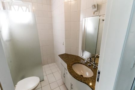 Casa de condomínio para alugar com 175m², 3 quartos e 2 vagasBanheiro da Suíte 2