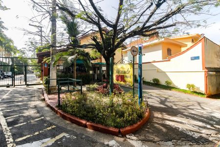 Casa de condomínio para alugar com 175m², 3 quartos e 2 vagasFachada e portaria