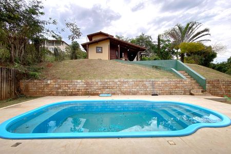 Casa de condomínio à venda com 200m², 3 quartos e 4 vagas Casa de condomínio à venda com 200m², 3 quartos e 4 vagasPiscina