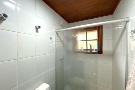 Casa de condomínio à venda com 200m², 3 quartos e 4 vagas Casa de condomínio à venda com 200m², 3 quartos e 4 vagasBanheiro da Suíte 1