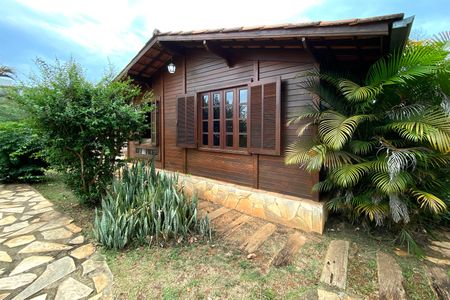 Casa de condomínio à venda com 200m², 3 quartos e 4 vagas Casa de condomínio à venda com 200m², 3 quartos e 4 vagasJardim