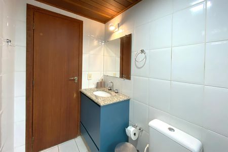 Casa de condomínio à venda com 200m², 3 quartos e 4 vagas Casa de condomínio à venda com 200m², 3 quartos e 4 vagasBanheiro