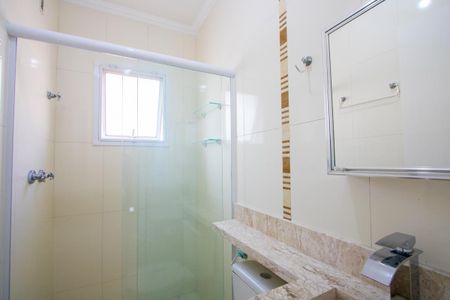 Apartamento à venda com 106m², 2 quartos e 2 vagasBanheiro do quarto 1