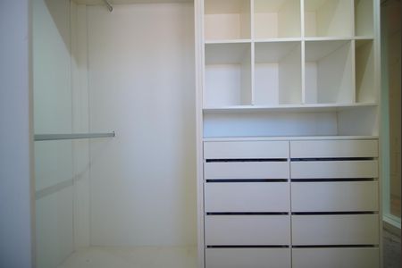 Apartamento à venda com 65m², 1 quarto e 2 vagasCloset da Suíte