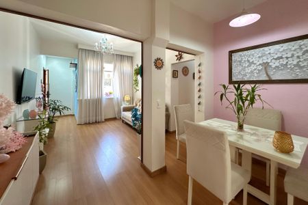 Sala de apartamento à venda com 2 quartos, 70m² em Copacabana, Rio de Janeiro