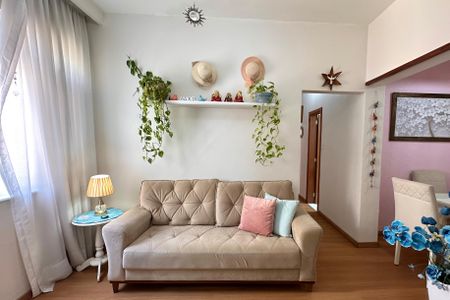 Apartamento à venda com 70m², 2 quartos e sem vagaSala
