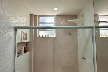 Apartamento à venda com 70m², 2 quartos e sem vagaBanheiro