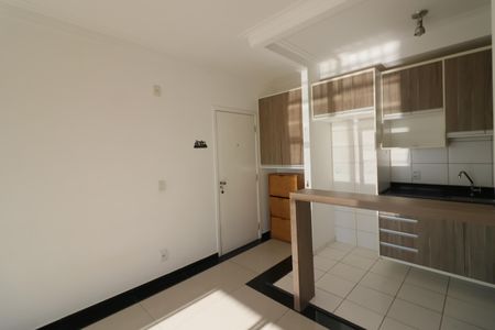 Sala de apartamento para alugar com 2 quartos, 51m² em Umuarama, Osasco