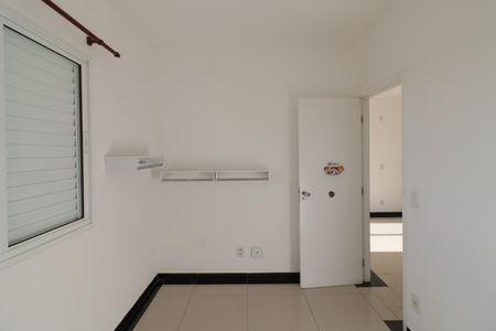 Quarto 2 de apartamento para alugar com 2 quartos, 51m² em Umuarama, Osasco