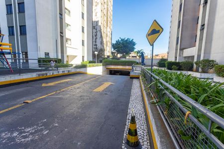 Apartamento à venda com 67m², 3 quartos e 1 vagaEntrada da garagem