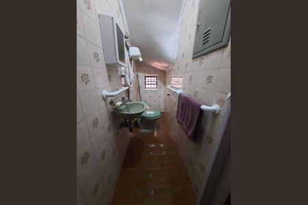 Casa à venda com 226m², 3 quartos e 2 vagas Casa à venda com 226m², 3 quartos e 2 vagasLavabo