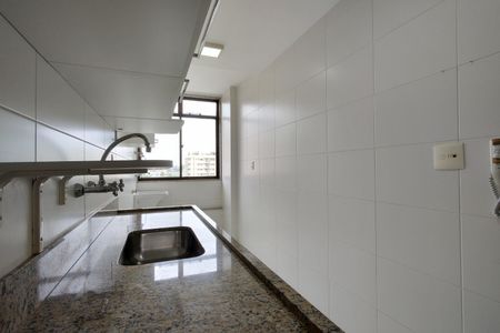 Apartamento à venda com 64m², 2 quartos e 1 vagaCozinha