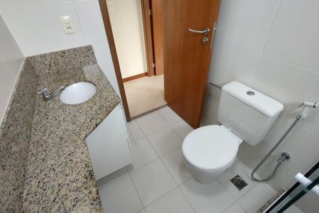 Apartamento à venda com 64m², 2 quartos e 1 vagaBanheiro Social