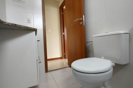 Apartamento à venda com 64m², 2 quartos e 1 vagaBanheiro Social