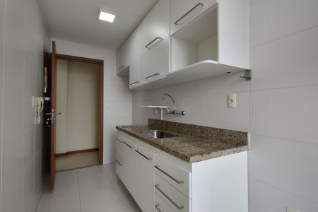 Apartamento à venda com 64m², 2 quartos e 1 vagaCozinha