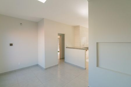 Sala de casa à venda com 2 quartos, 90m² em Jardim Leblon, Belo Horizonte