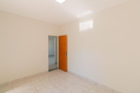 Casa à venda com 90m², 2 quartos e 2 vagasSuíte