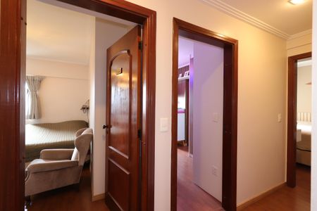Apartamento à venda com 210m², 4 quartos e 4 vagasCorredor