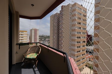 Apartamento à venda com 210m², 4 quartos e 4 vagasSacada da Suíte 4