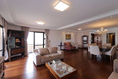 Apartamento à venda com 210m², 4 quartos e 4 vagasSala