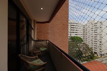 Apartamento à venda com 210m², 4 quartos e 4 vagasVaranda da Sala