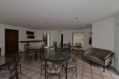 Apartamento à venda com 210m², 4 quartos e 4 vagasÁrea Comum - Salão de Festa