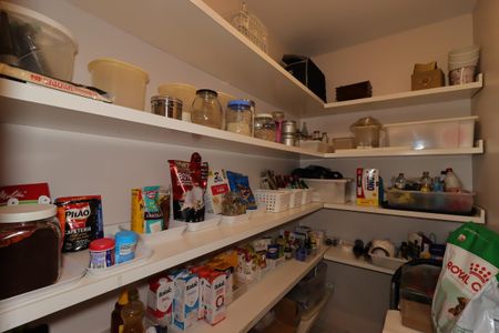 Apartamento à venda com 210m², 4 quartos e 4 vagasDespensa