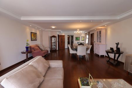 Apartamento à venda com 210m², 4 quartos e 4 vagasSala