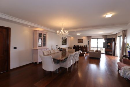 Apartamento à venda com 210m², 4 quartos e 4 vagasSala