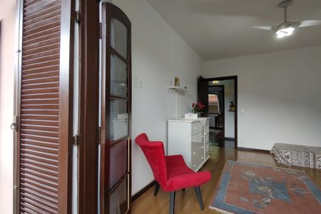 Casa de condomínio à venda com 330m², 4 quartos e 2 vagasQuarto 4