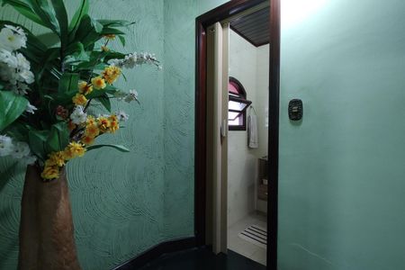 Casa de condomínio à venda com 330m², 4 quartos e 2 vagasHall