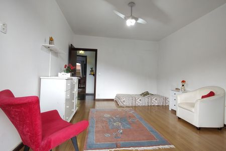 Casa de condomínio à venda com 330m², 4 quartos e 2 vagasQuarto 4