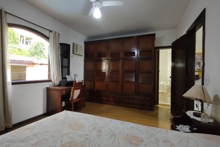 Casa de condomínio à venda com 330m², 4 quartos e 2 vagasQuarto 3 - Suíte