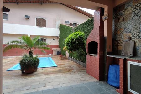 Casa de condomínio à venda com 330m², 4 quartos e 2 vagasChurrasqueira