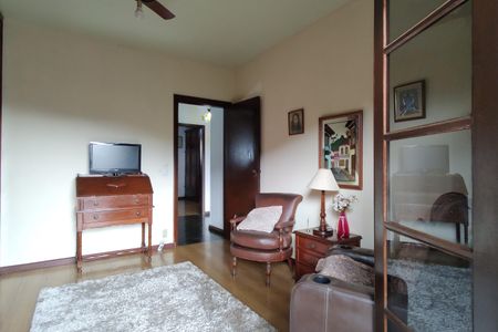 Casa de condomínio à venda com 330m², 4 quartos e 2 vagasQuarto 2 - Armários