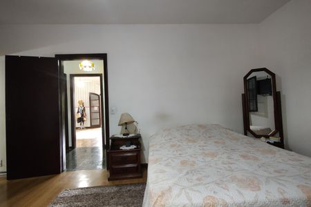 Casa de condomínio à venda com 330m², 4 quartos e 2 vagasQuarto 3 - Suíte