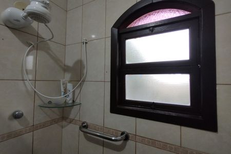 Casa de condomínio à venda com 330m², 4 quartos e 2 vagasBanheiro Social