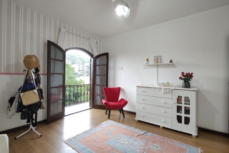 Casa de condomínio à venda com 330m², 4 quartos e 2 vagasQuarto 4